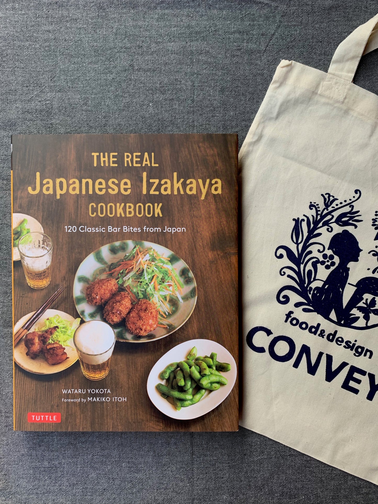 横田サイン本 The Real Japanese Izakaya Cookbook: 120 Classic Bar Bites from Japan TUTTLE